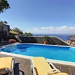 Calcada * Santa Cruz (Madeira)