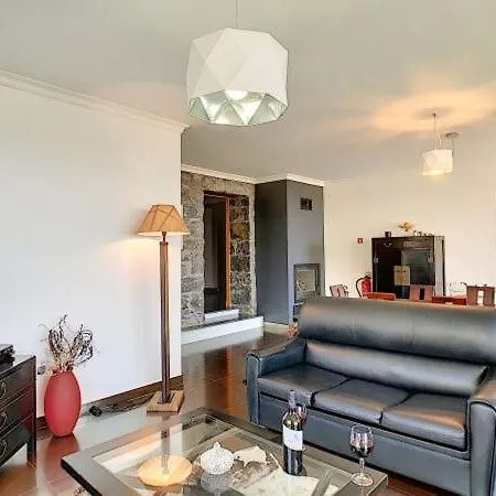 Calcada Villa *